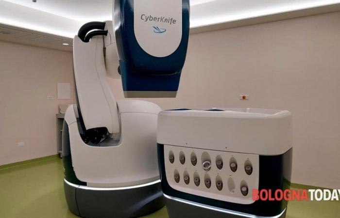 Bellaria Hospital, un brazo robótico para radioterapia de tumores cerebrales: “Tecnología revolucionaria”