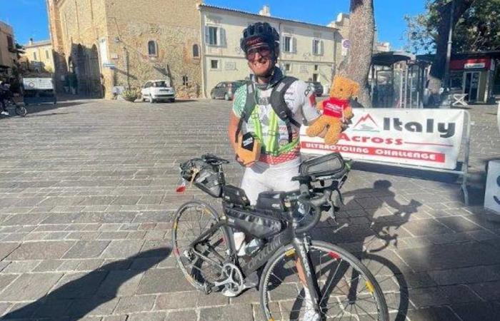 El ultraciclista Stefano Pellegrini, policía de Livorno, afronta la cuarta edición del Cabo Norte – Tarifa, con equipamiento GIVI Bike – Livornopress