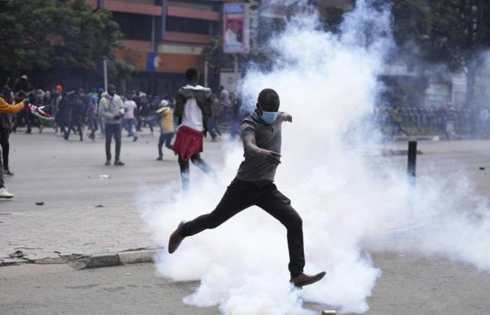 Ataque al parlamento, muertes y protestas masivas: Kenia al borde del caos