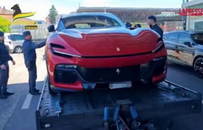 Varese, Ferrari incautado por la Policía Financiera en la frontera con Suiza: es un Pura Sangre valorado en 400 mil euros