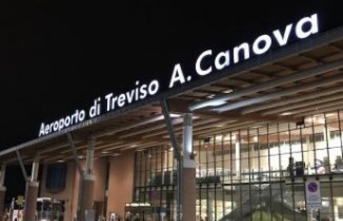 Aeropuerto de Treviso: 1.310 pasajeros “fantasmas” descubiertos en vuelos de taxi aéreo