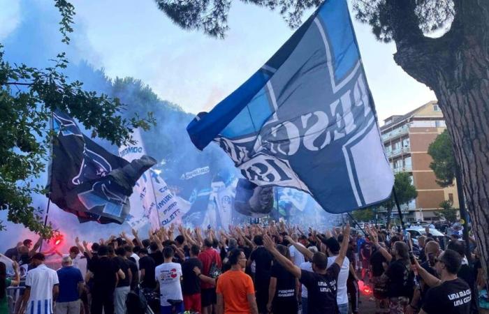 Procesión de protesta de los ultras de Pescara abierta a todos los aficionados.