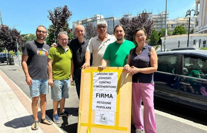 Velletri, recogida de firmas contra la incineradora de Santa Palomba en el banquete de Europa Verde. Las palabras de Sergio Andreozzi