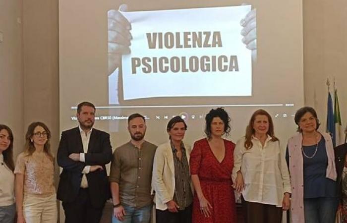 Dos vídeos realizados en Lucca contra la violencia contra las mujeres se proyectarán en cine y televisión