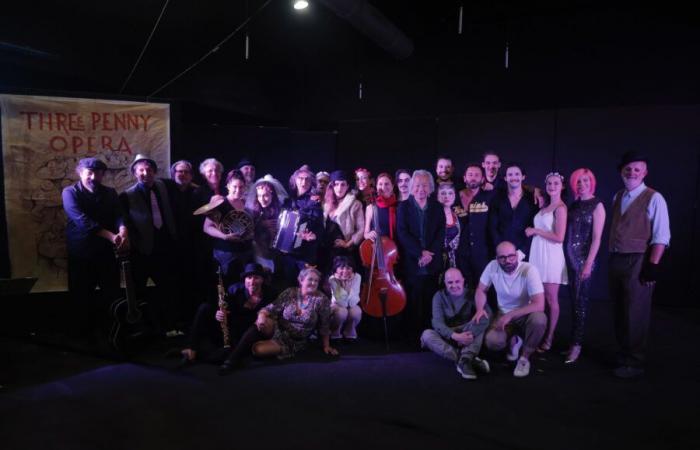 ATC Marina di Ravenna: Entrega de certificados a los estudiantes-actores protagonistas y ceremonia de premiación como “miembros honorarios” de los profesores