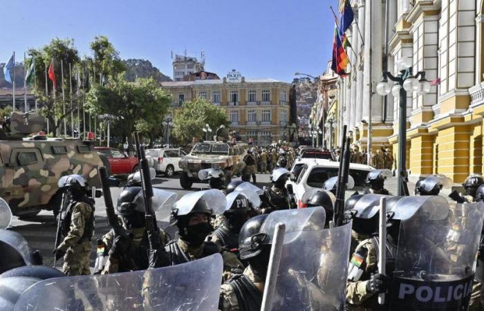 Golpe de Estado en Bolivia, soldados irrumpen en el edificio del gobierno