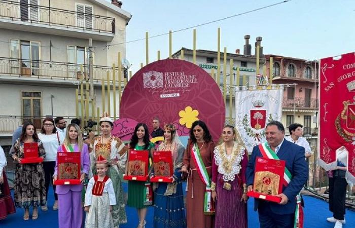 San Giorgio Albanese gana por el traje tradicional más antiguo de Arberia