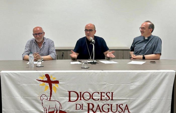 Llamados a ser “influencers” de Dios: el obispo de Ragusa se reúne con grupos laicos
