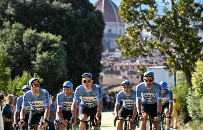 Tour de Francia, la camiseta de la pareja Arkea: un homenaje a las leyendas italianas que ganaron con las bicicletas Bianchi