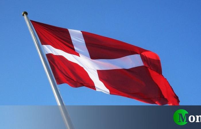 Por qué Dinamarca está a punto de prohibir la bandera italiana (y no sólo)