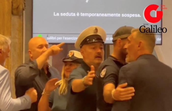 Ayuntamiento de Terni: nuevamente amenazas, expulsiones y casi peleas