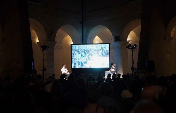 En Lecce, “No lo interrumpí”, una reseña sobre periodismo y comunicación política