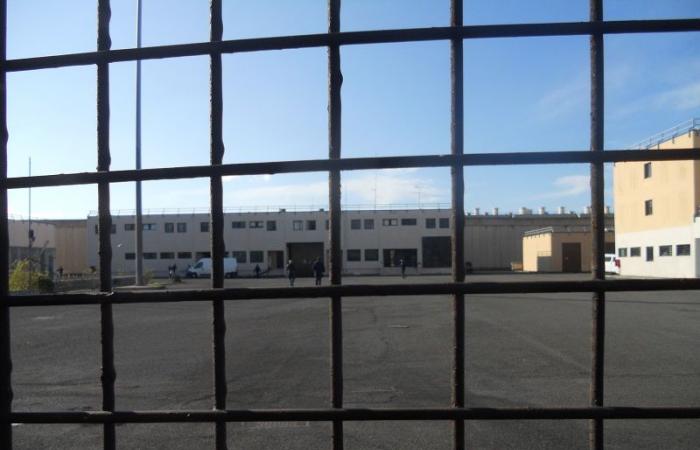 Situación crítica en las cárceles del Lacio, 4 agentes atacados en Civitavecchia