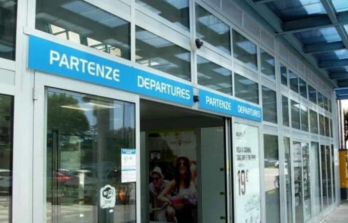El aeropuerto de Abruzzo sigue perdiendo pasajeros, D’Alfonso (Pd): “Cada vez más aeropuertos muertos”