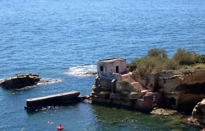 El mar de Nápoles está en peligro