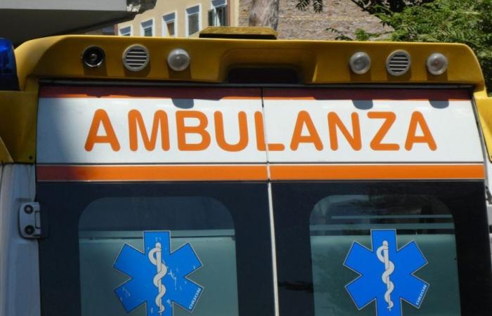 Accidente de tráfico en Scalea, provincia de Cosenza, falleció un hombre de 61 años que conducía un viejo 500