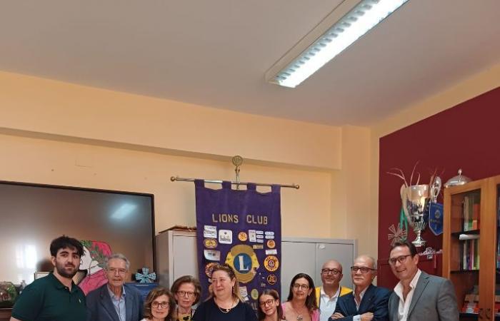 El club de Leones de Marsala concede la beca “Totò De Simone” a un alumno del IC Mario Nuccio, – LaTr3.it