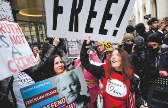 Julian Assange es libre y el precio es la libertad de prensa. te diré por qué