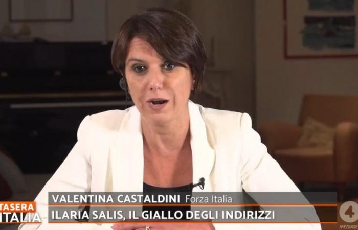 Esta noche Italia “está peor que ella”. Castaldini (FI) y la verdad sobre las ocupaciones de Ilaria Salis
