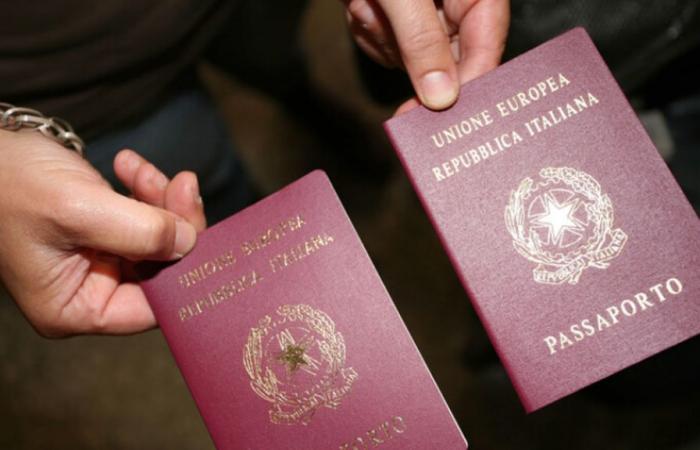 Jornada de puertas abiertas en la comisaría de Udine: 700 pasaportes entregados en un día