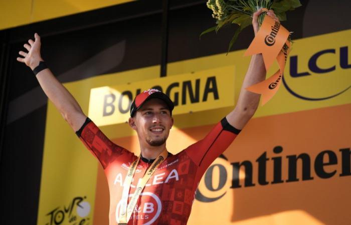 Tour de Francia, Vauquelin gana la Cesenatico-Bolonia. Pelea entre Pogacar y Vingegaard