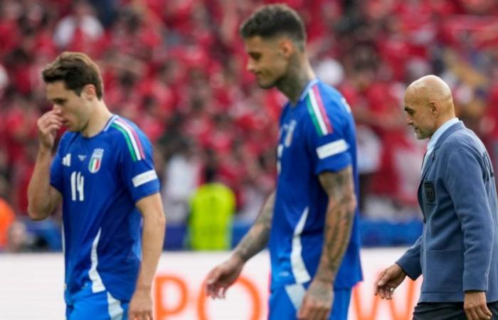 “Caótica, superada”: Italia fuera de la Eurocopa, por eso se ríen de nosotros en el extranjero