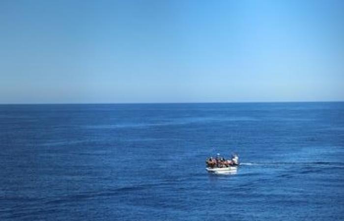 Migrantes, masacre en la bodega de un barco: dos egipcios detenidos