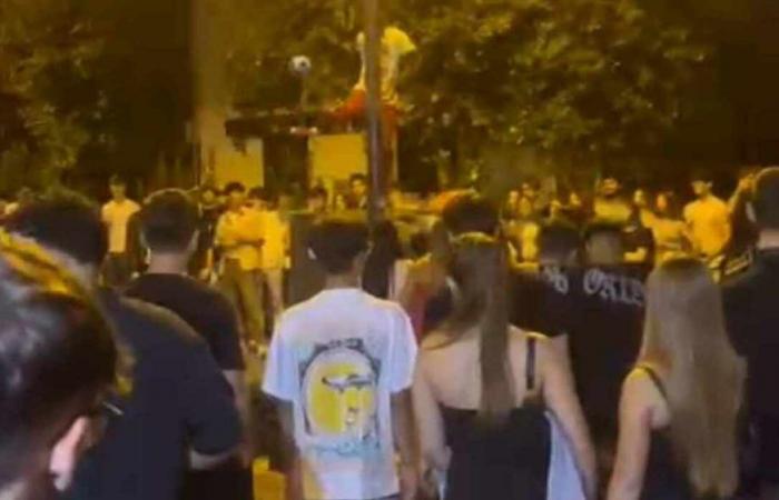 Movida en Caserta, pelea entre jóvenes en la plaza: tres denunciados