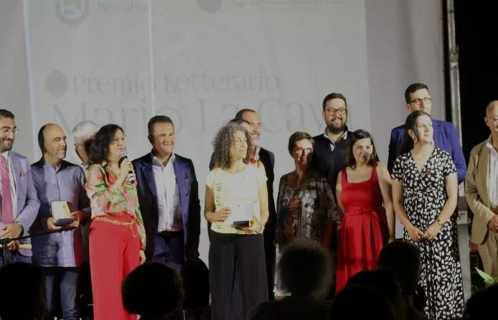 VII edición del Premio Literario Mario La Cava, Maria Grazia Calandrone gana con “Donde no me llevaste”