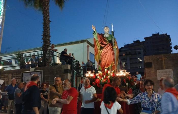 Ragusa, numerosos devotos y fieles en la procesión en honor de San Pablo Apóstol