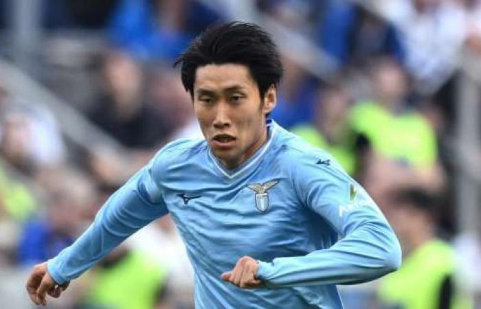 Kamada es un nuevo jugador de Crystal Palace: el comunicado de prensa