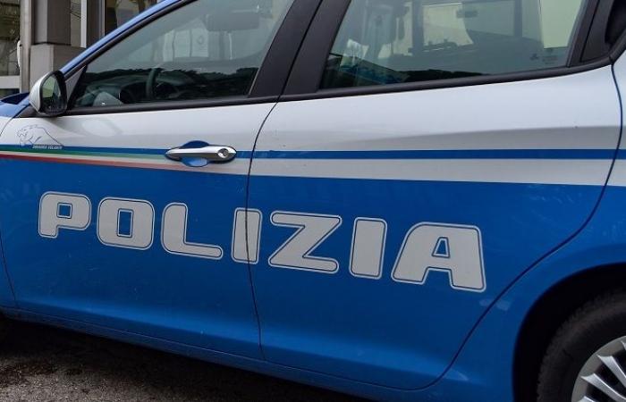 Un escaparate en Corso Italia se rompió durante la noche