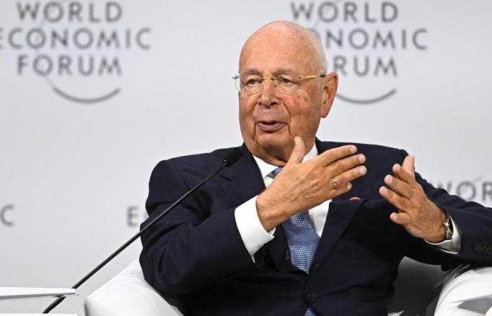 Escándalo en Davos. Ex empleados acusan al fundador del FEM de racismo y discriminación