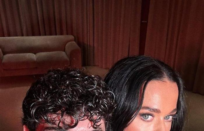 Alberto Conoci de Alghero para Universal en París con Katy Perry