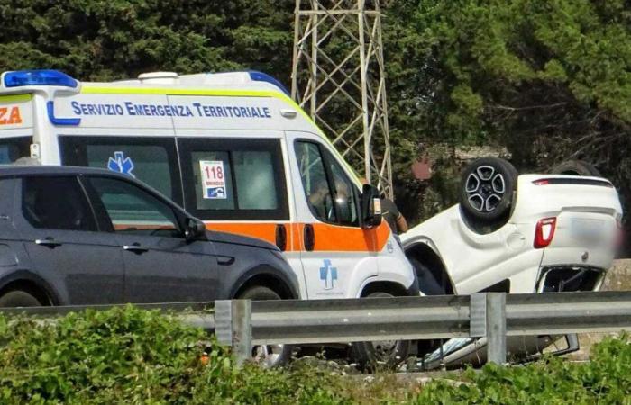 Accidente de tráfico, coche contra furgoneta: dos heridos