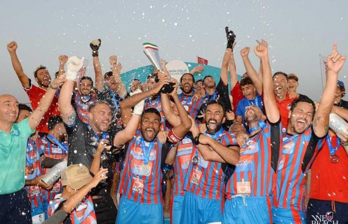 CATANIA SPORT: Fútbol playa, Copa de Italia con el Catania FC ganando el derbi