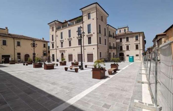 L’Aquila y Piazza Chiarino revelan que dividen a los residentes de L’Aquila en las redes sociales