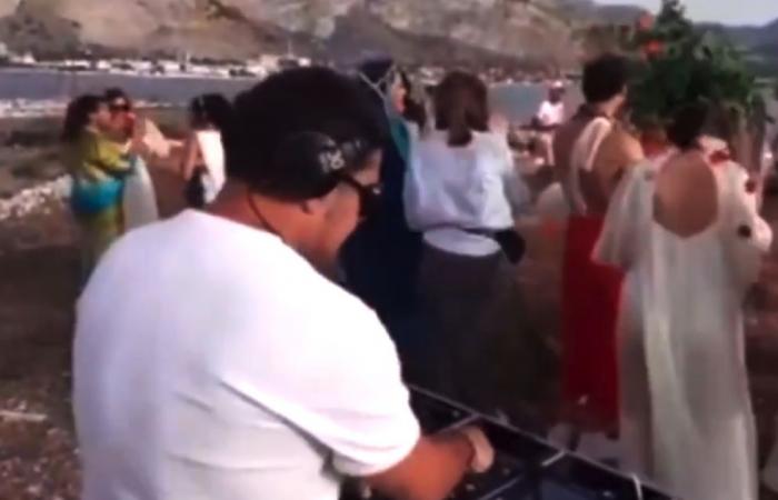 Fiesta ilegal en la Isola delle Femmine, el DJ habla: «Sólo queríamos grabar un videoclip, no hacer ningún daño» – El vídeo