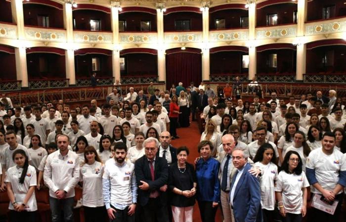 Más de 250 jóvenes de la función pública trabajarán en los hospitales de Palermo – BlogSicilia