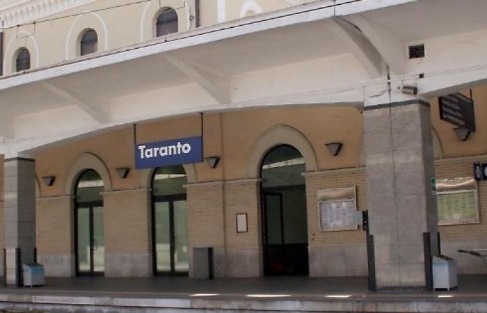 «Hasta el Frecciarossa desaparece de Taranto»