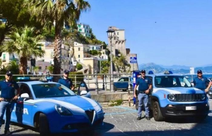 Salerno: veinte agentes para los servicios de verano, y Vietri anuncia: otros 21 en camino