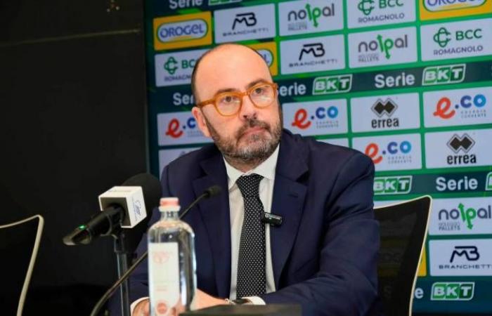 Calcio B, Cesena presentó al nuevo director general Di Taranto: «Nos espera un año de consolidación, este será mi trabajo»