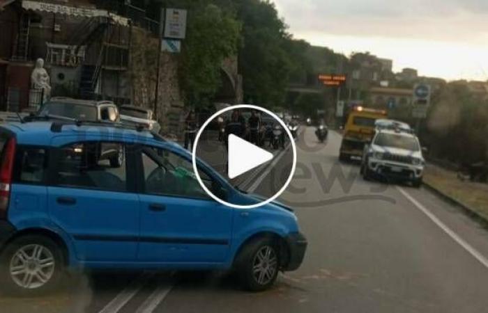 Grave accidente en la panorámica de Castellammare entre coches y scooters en la gasolinera a la salida del túnel de Seiano: motociclista en estado grave