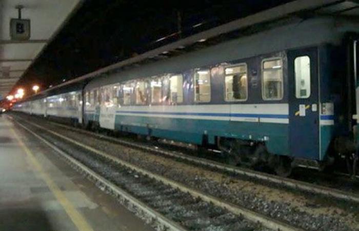Cammarano (M5S): “Continúa la odisea de los viajeros en la histórica línea Nápoles-Salerno”