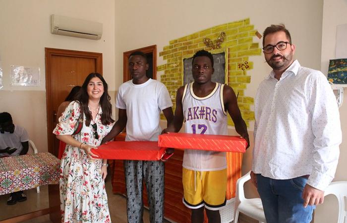 Badia Grande y Rotaract Trapani crean un aula multimedia para los inmigrantes de Bonagia – BlogSicilia