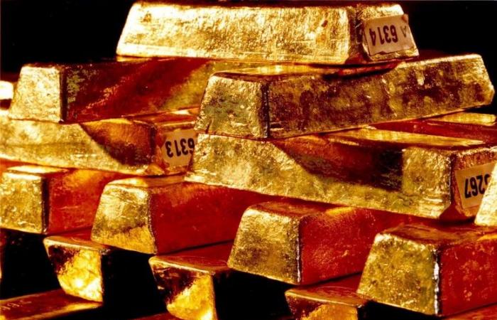 Aura de estabilidad del metal precioso: el oro se mantiene en 2.331 dólares la onza