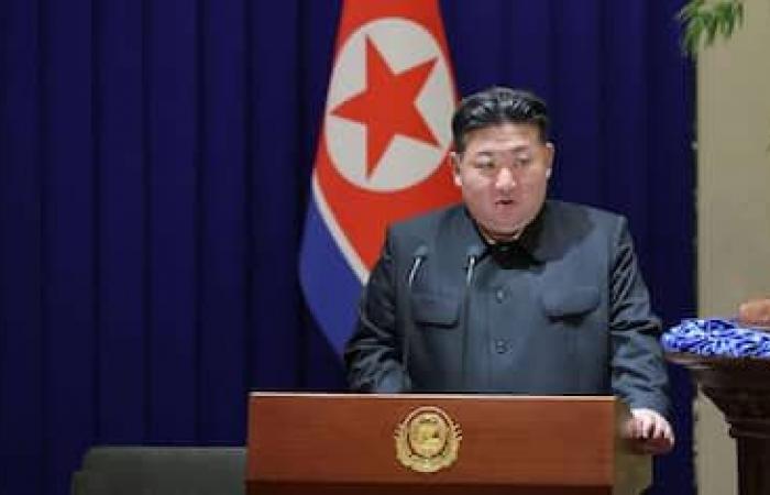 Corea del Norte prueba misil con superojiva. Seúl lo niega: “La prueba falló”