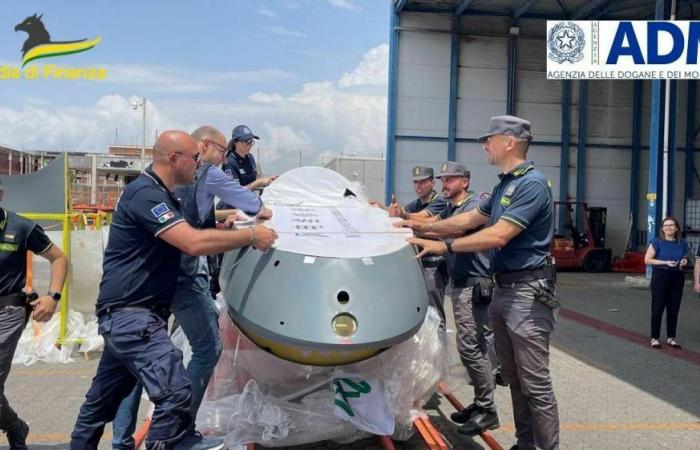 Incautados en el puerto de Gioia Tauro dos drones de uso bélico escondidos en contenedores con destino a Libia