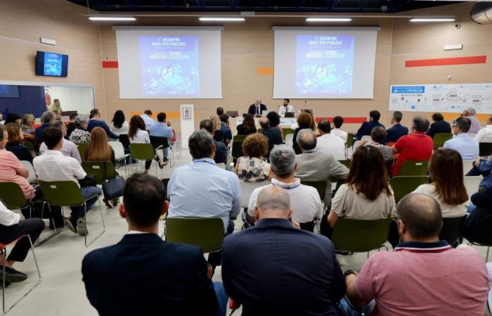 Puglia hacia lo digital: se reúne la red de responsables de la transición para un futuro más inteligente
