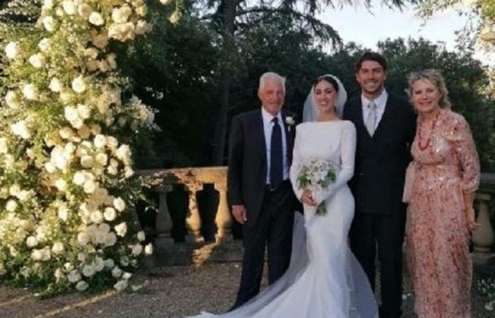 Mara Mosole, pareja de Francesco Moser, hace su debut familiar oficial en la boda de Ignazio y Cecilia Rodríguez